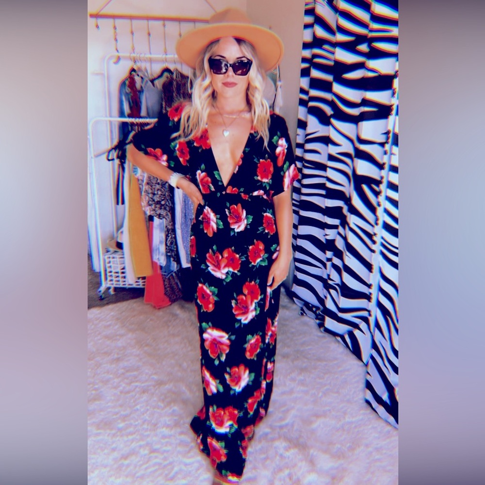 Plunging neckline sexy floral maxi dress size medium